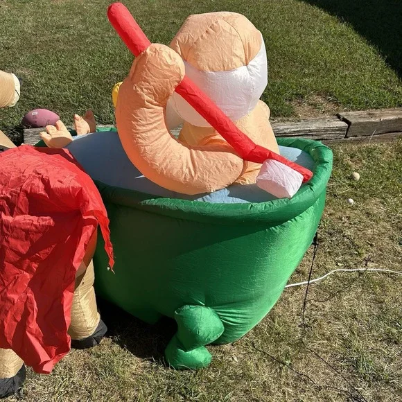 Rare Gemmy CHRISTMAS Animated Scrubbing‎ Bath Hot Tub SANTA REINDEERinflatable